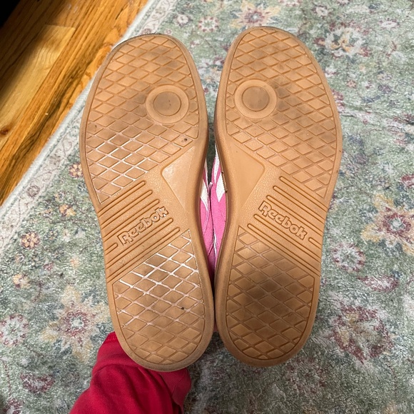 Reebok Women's Pink Sneakers - Suede - Picture 5 of 6